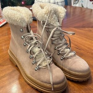 NWT Splendid Yvonne Ankle Shepa Fur lace up ankle boots - warm sand size 10